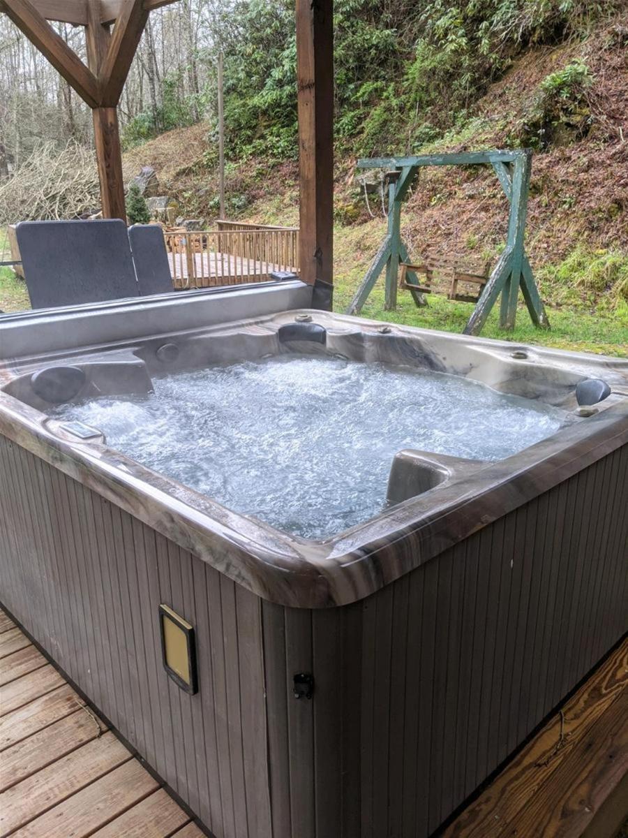 Waterfall Hideaway Bryson City Exterior foto