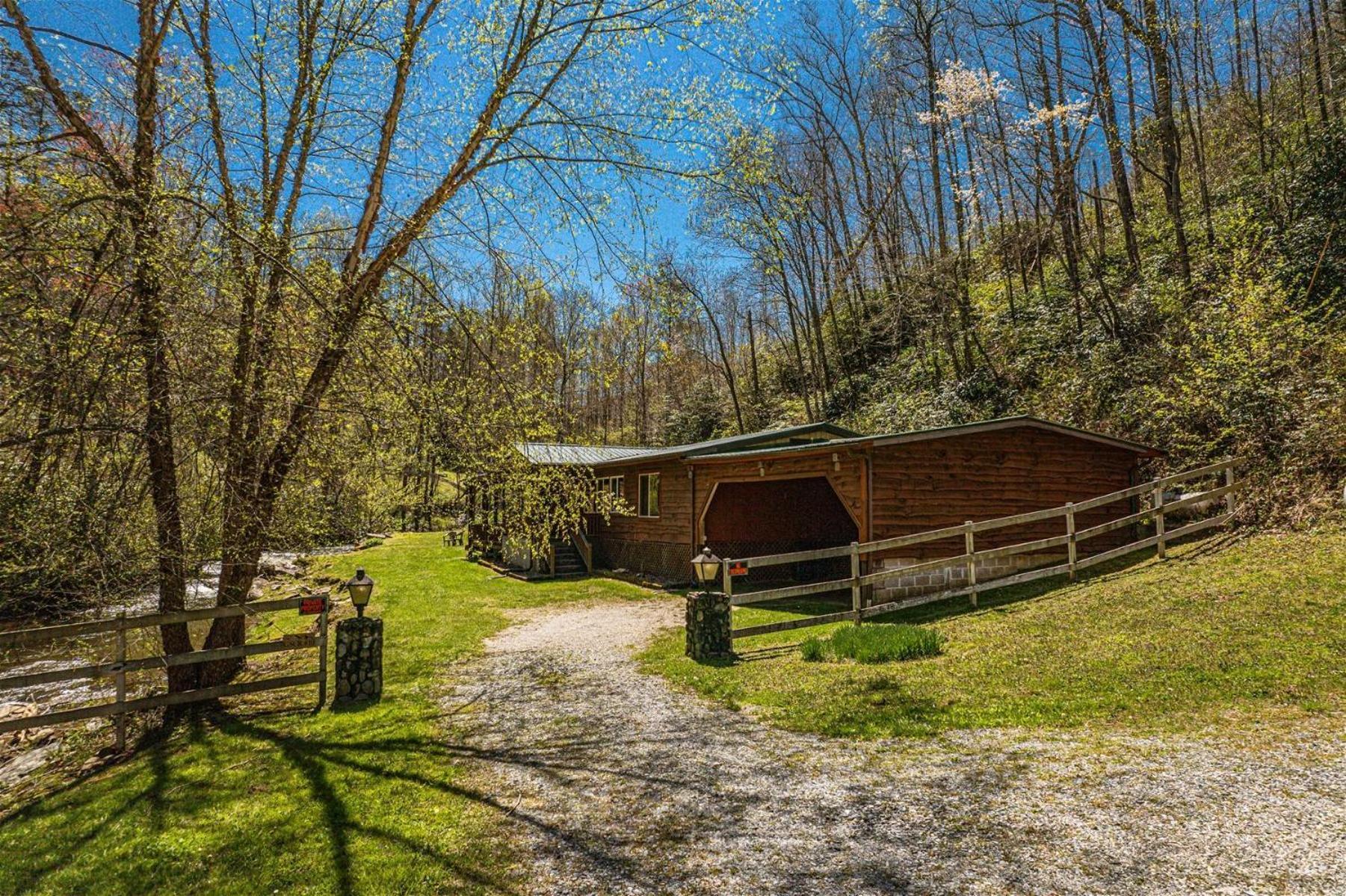 Waterfall Hideaway Vila Bryson City Exterior foto